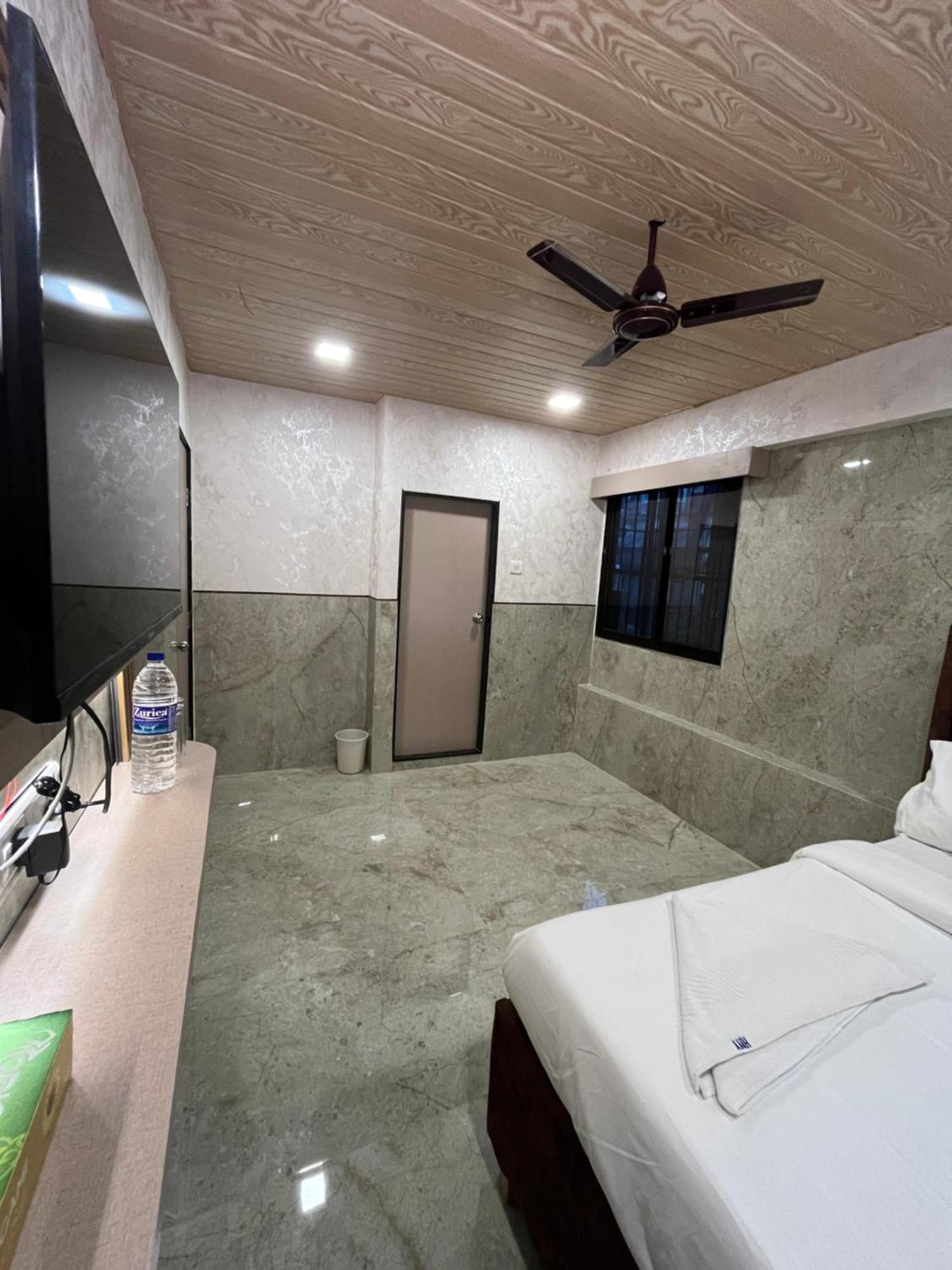 Hotel Newyork By Stayzy Rooms 孟买 客房 照片