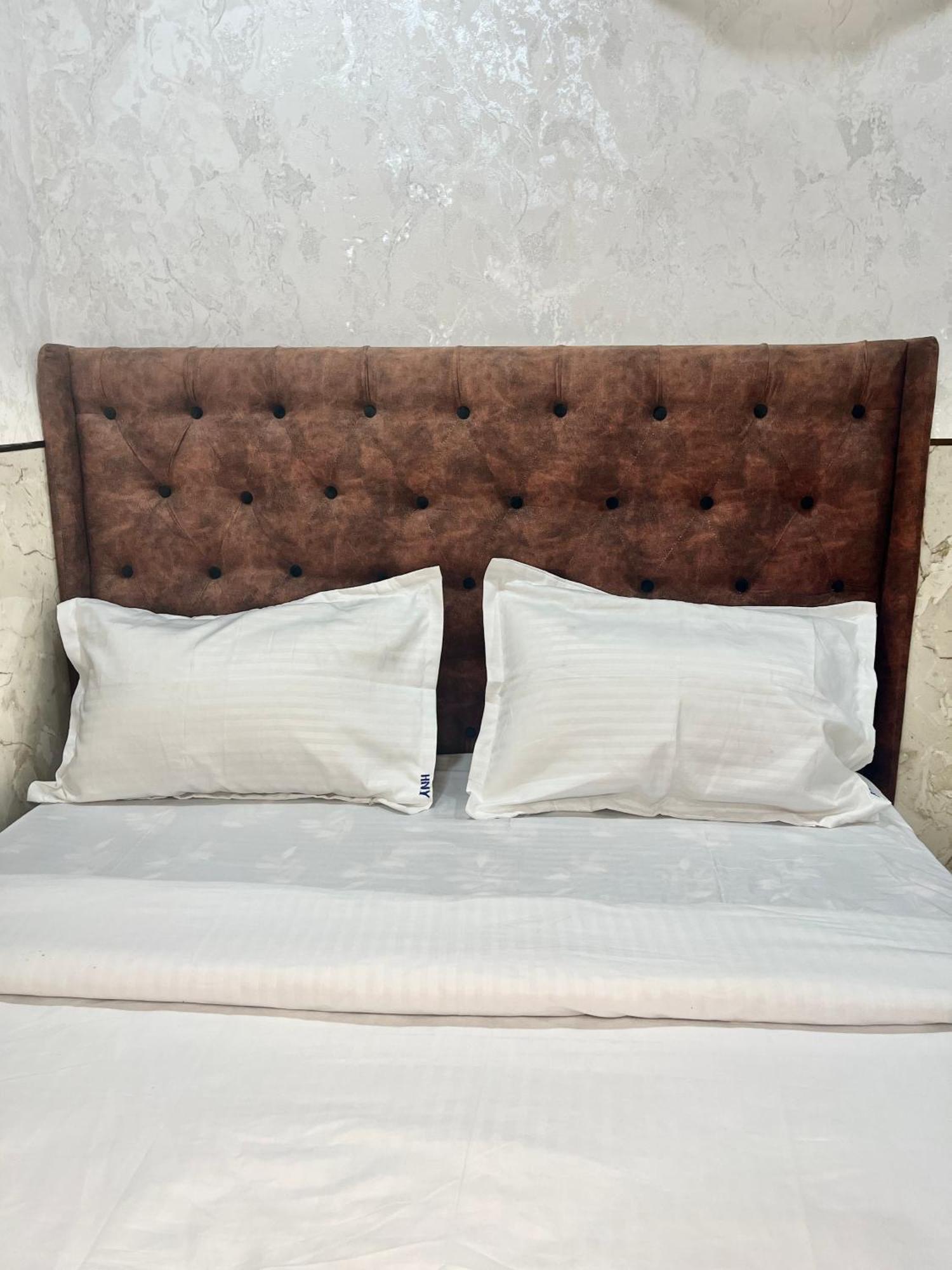 Hotel Newyork By Stayzy Rooms 孟买 客房 照片