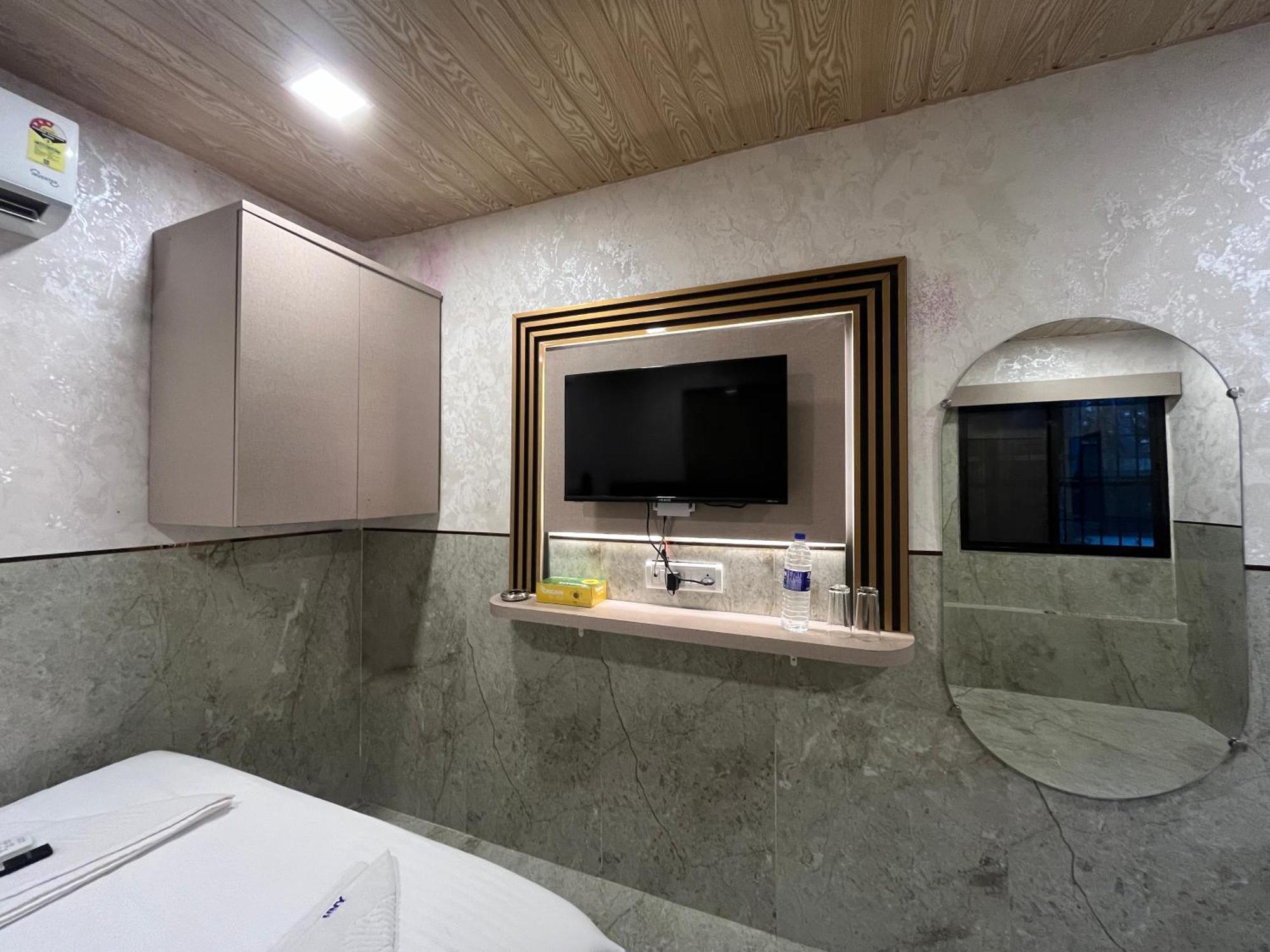 Hotel Newyork By Stayzy Rooms 孟买 客房 照片